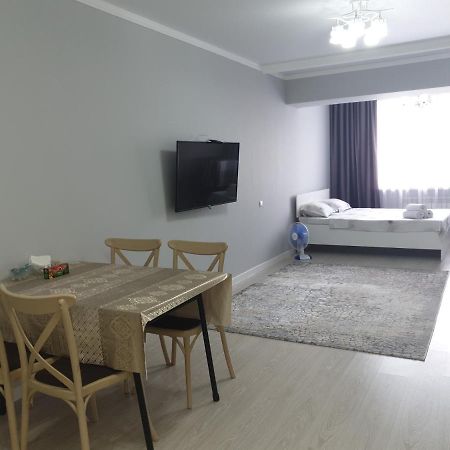 Центр Арбат Уютные Апартаменты В Новом Жк Almaty Luaran gambar