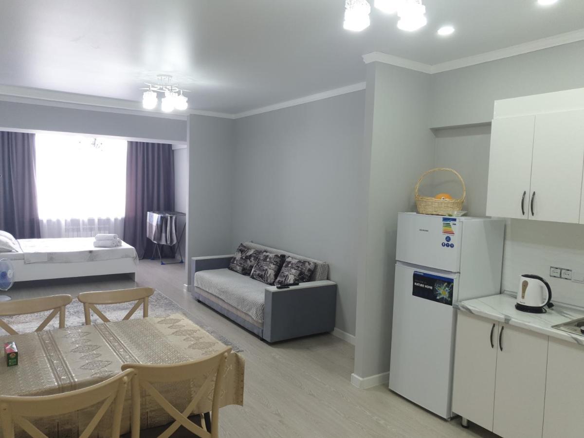 Центр Арбат Уютные Апартаменты В Новом Жк Almaty Luaran gambar
