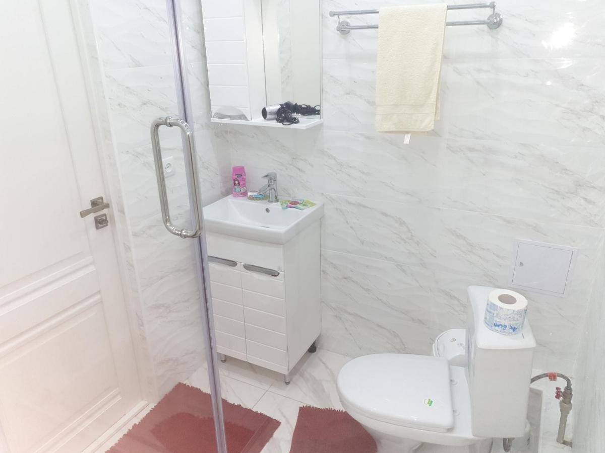 Центр Арбат Уютные Апартаменты В Новом Жк Almaty Luaran gambar